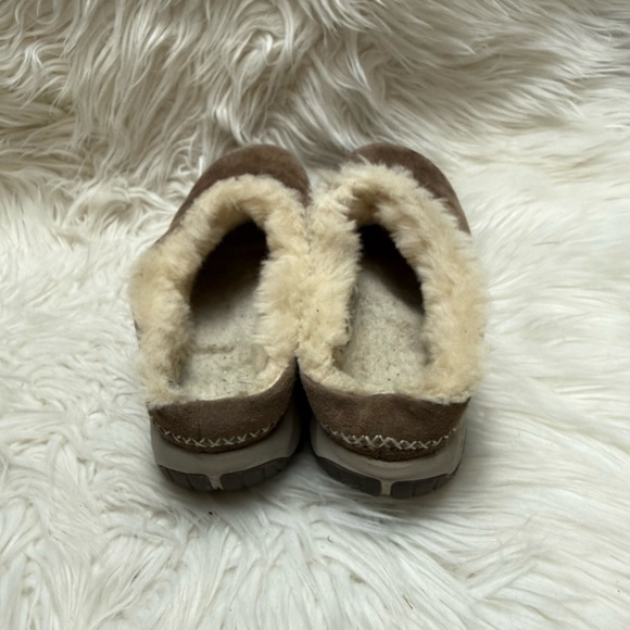 Merrel Brown Suede Fur-Lined Clogs size 6 - Picture 3 of 7